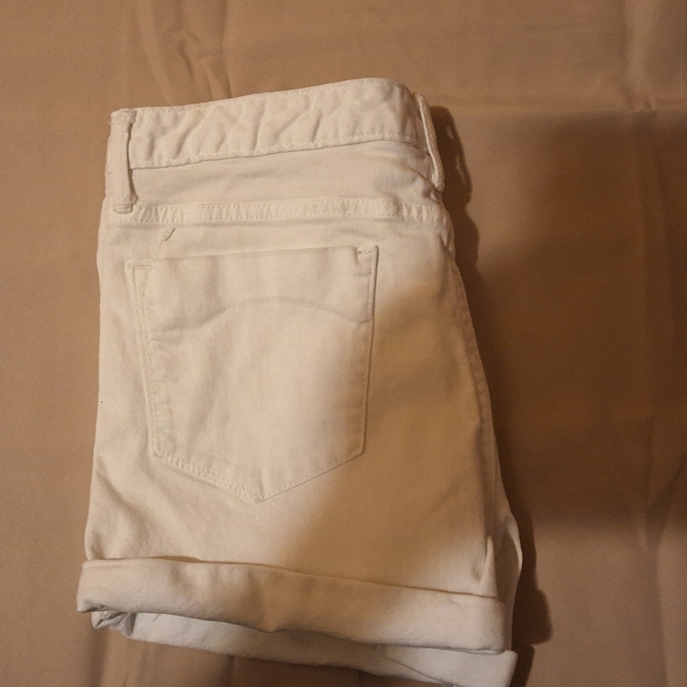 White Mossimo Short shorts size 10 B1